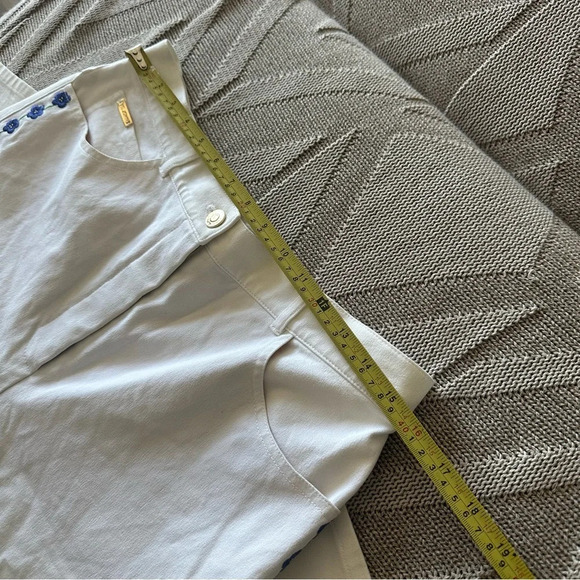 BEAUTIFUL NWOT St John White Embroidered Pant - Picture 8 of 12
